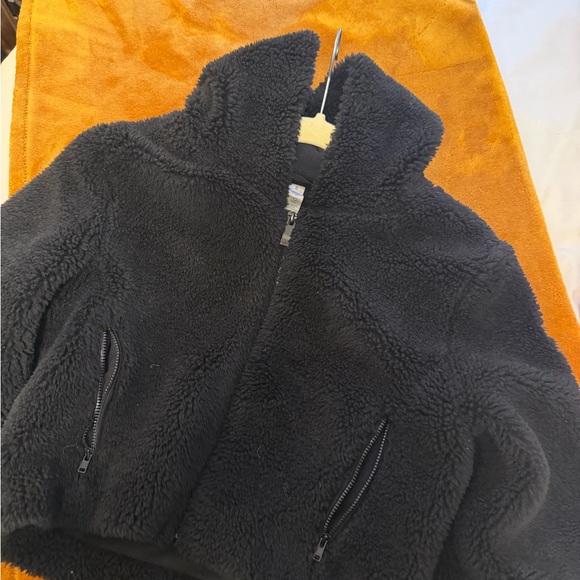 ALO Yoga Black Teddy Jacket - Picture 3 of 5